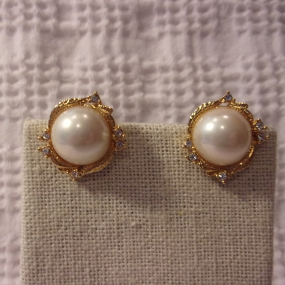 Faux Pearl Rhinestone Accent Clip Earrings